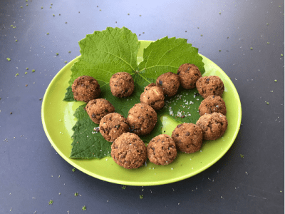 Polpette di lenticchie con salsa allo&nbsp;yogurt