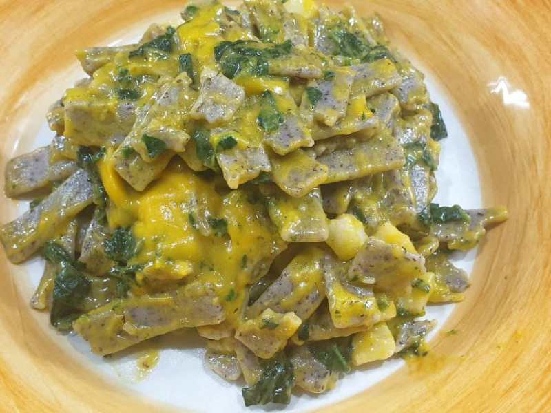 Pizzoccheri vegan con besciamella alla&nbsp;zucca
